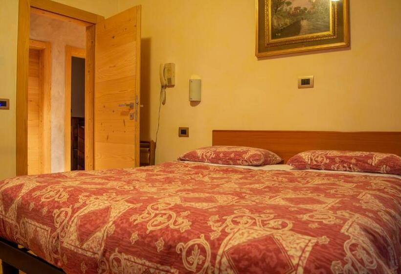 デラックストリプルルーム, Serena