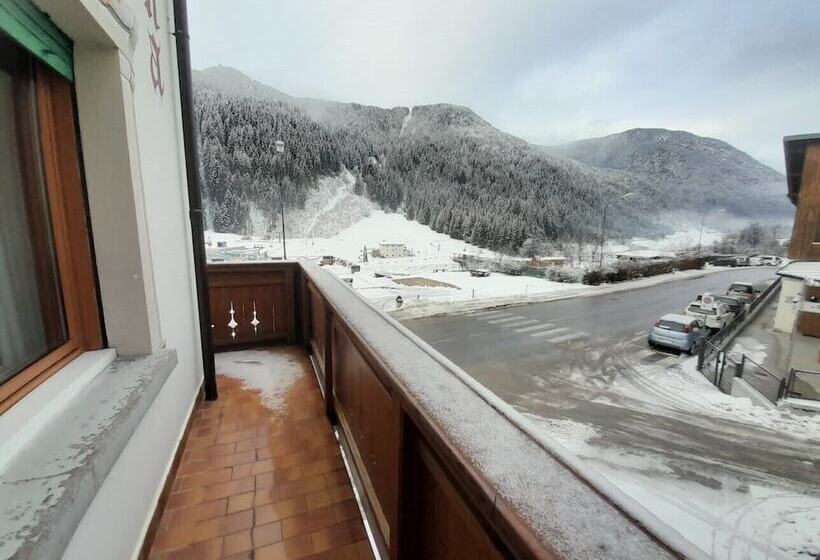 デラックストリプルルーム, Serena