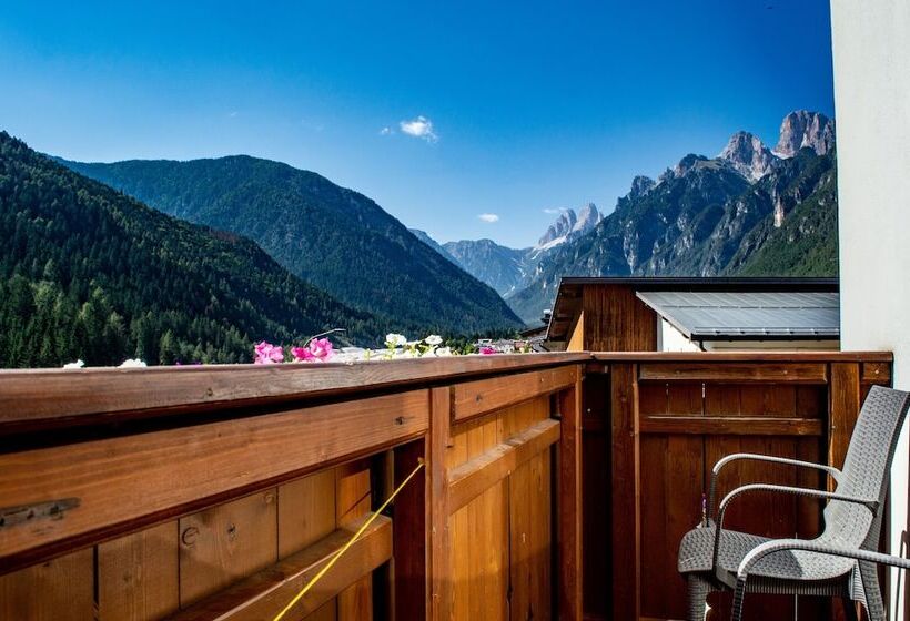 デラックストリプルルーム, Serena