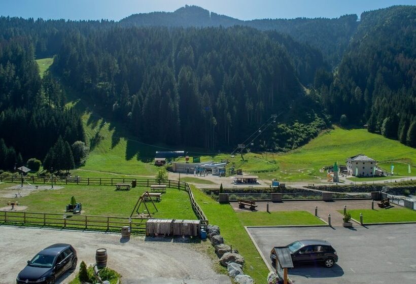 スタンダード4人部屋, Serena