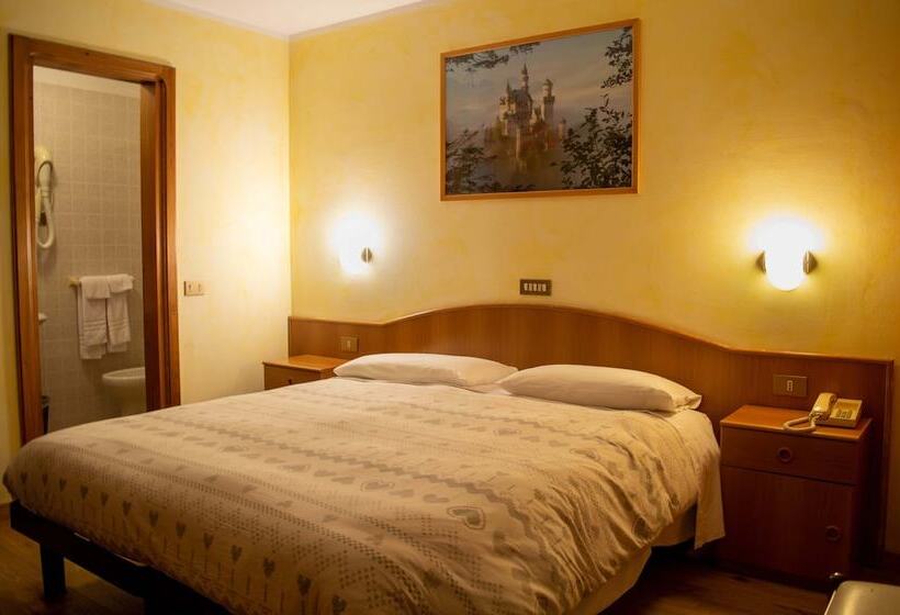 スタンダード4人部屋, Serena