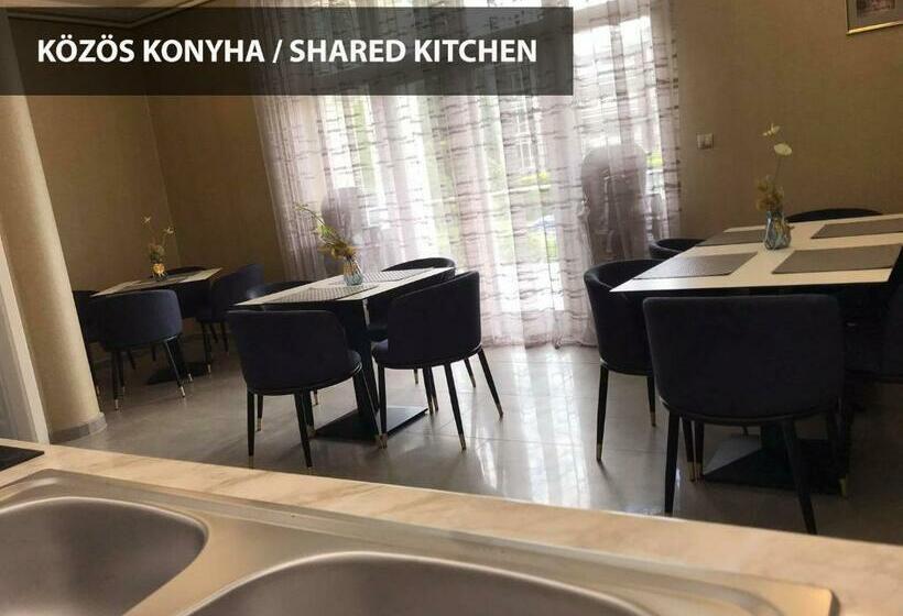 غرفة قياسية, Clariss