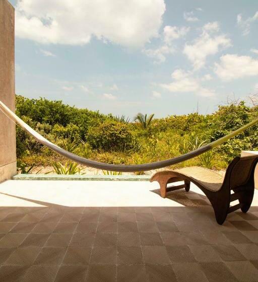 جناح مطلّ علي البحر, Club De Patos