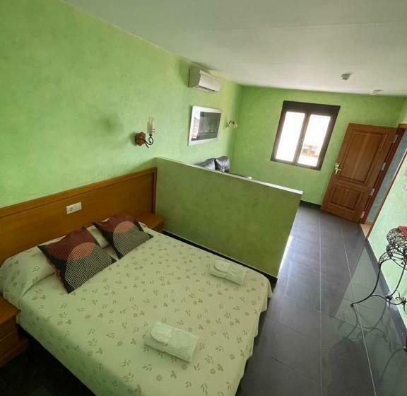 Номер Стандарт, Restaurante La Barca