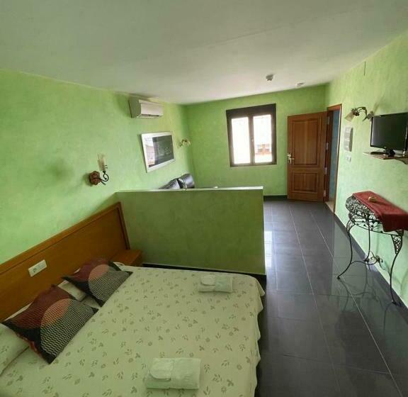 Номер Стандарт, Restaurante La Barca