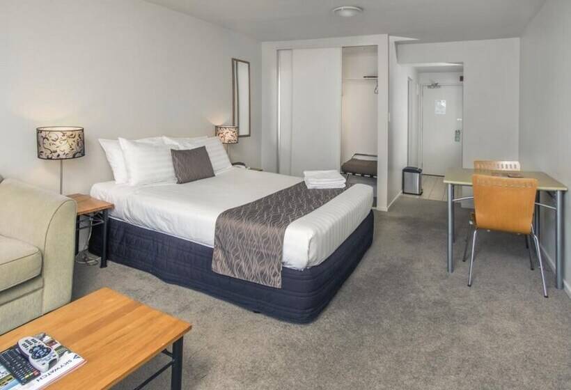 标准工作室, Crown On Cintra Lane