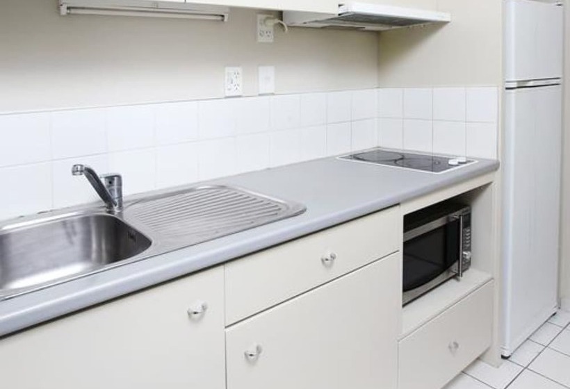 标准工作室, Crown On Cintra Lane