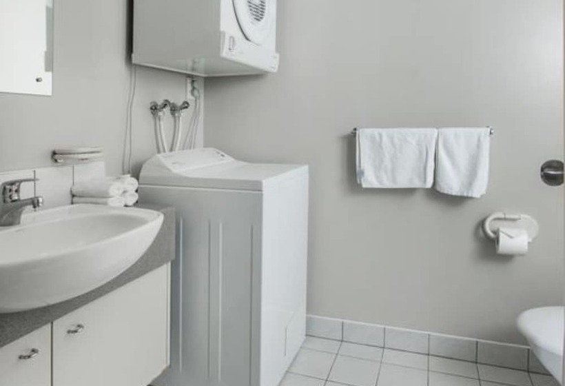 标准工作室, Crown On Cintra Lane