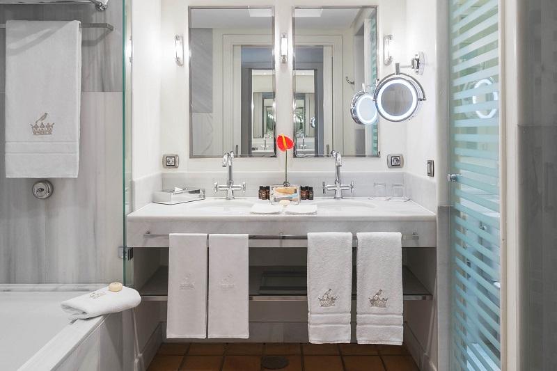 ２ベッドルームアパートメント, Brentwood