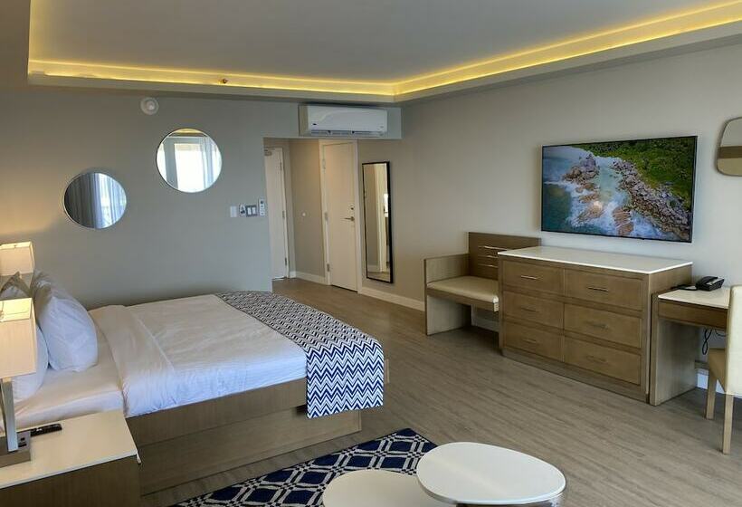 اتاق استاندارد با تخت بزرگ, Divi Carina Bay All Inclusive Beach Resort & Casino