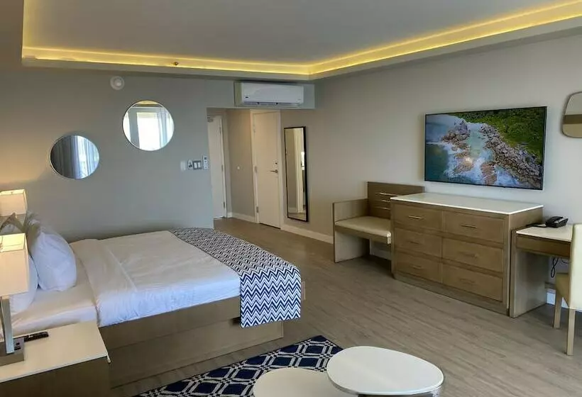 اتاق استاندارد با تخت بزرگ, Divi Carina Bay All Inclusive Beach Resort & Casino