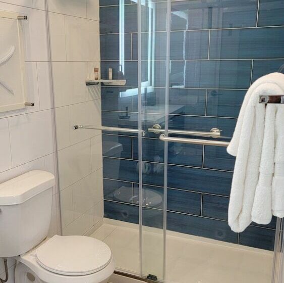 اتاق استاندارد با تخت بزرگ, Divi Carina Bay All Inclusive Beach Resort & Casino