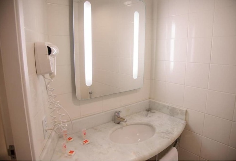 スタンダードルーム, Ibis Joinville