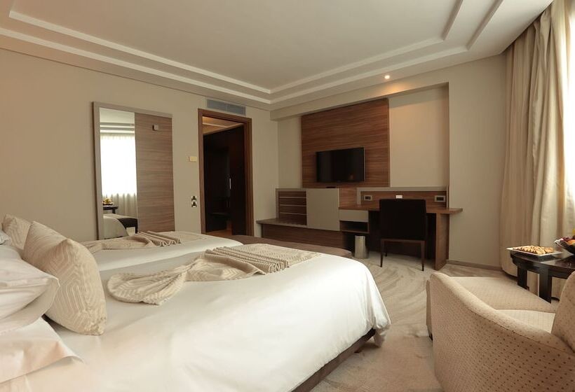 اتاق اجرایی, Le Palace d'Anfa