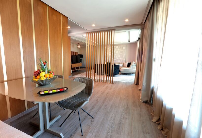 سوئیت رویال, Le Palace d'Anfa