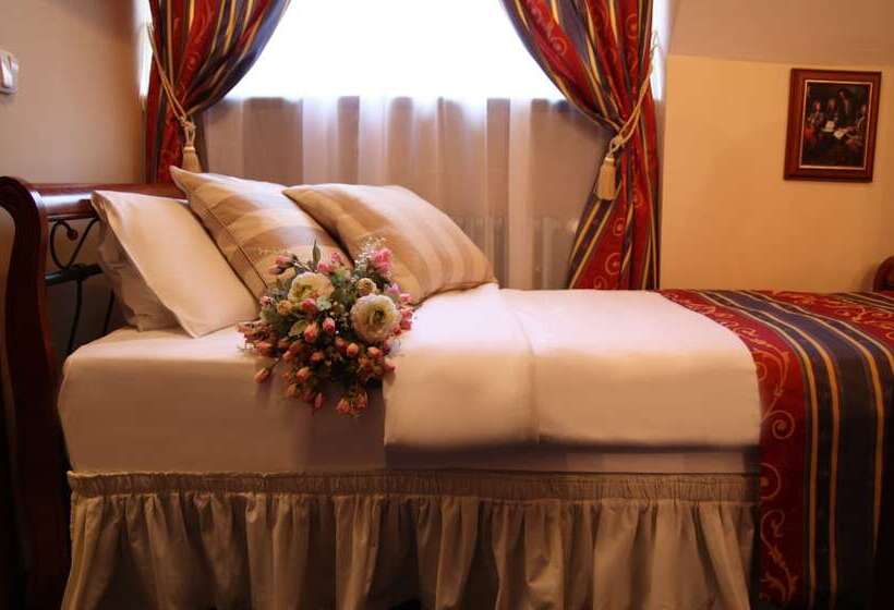 اتاق اکونومی, Prague Golden Age