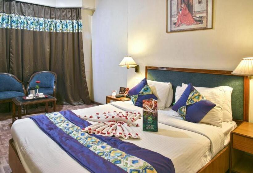 اتاق استاندارد, Quality Inn Residency