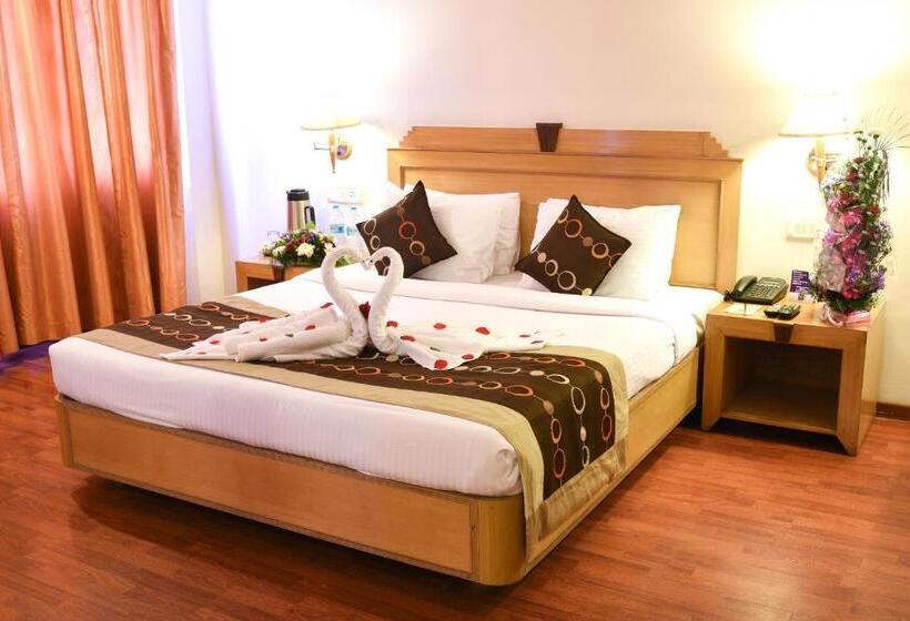 豪华套房, Quality Inn Residency