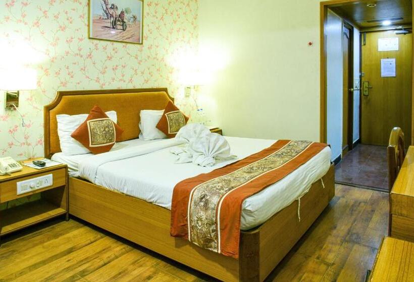 اتاق استاندارد, Quality Inn Residency