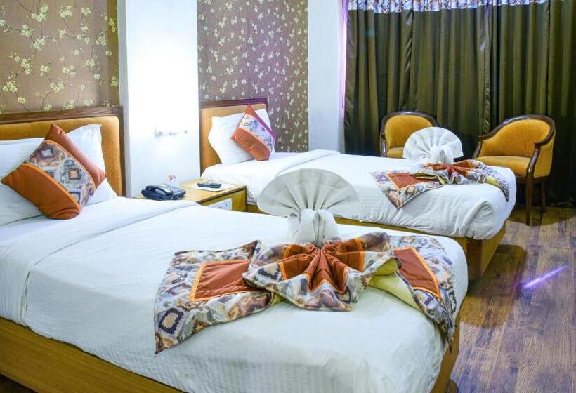 اتاق استاندارد, Quality Inn Residency