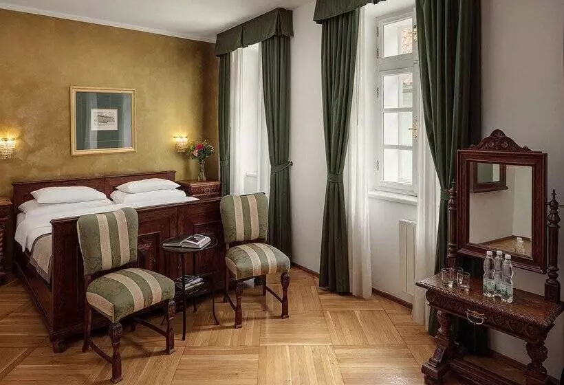 Superior-huone, Roma Prague