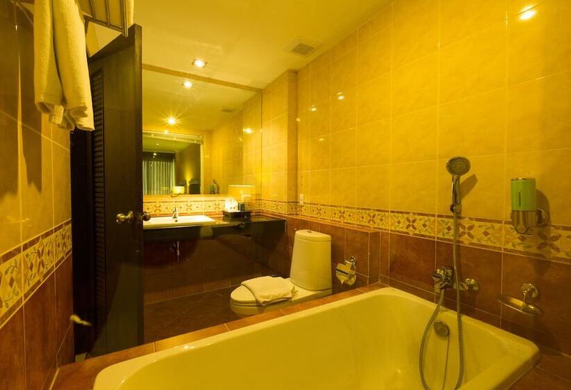 スタンダードルーム, Royal Phala Cliff Beach Resort