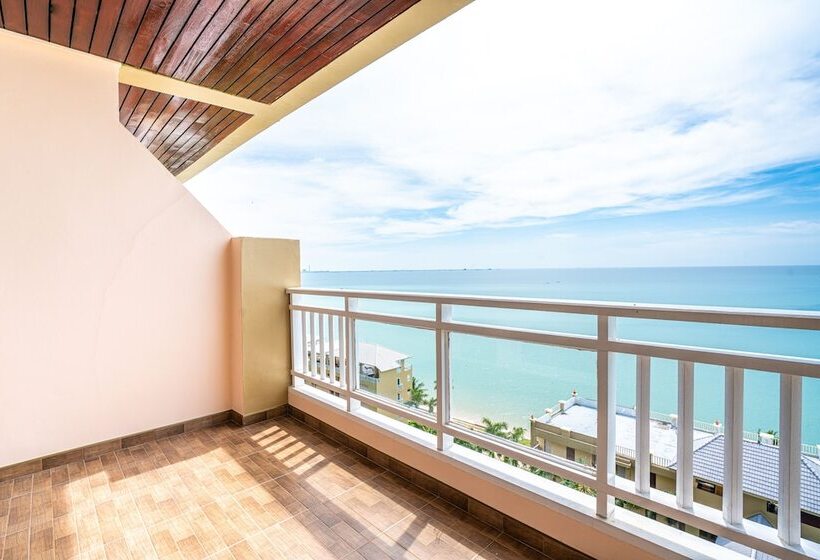 デラックスルーム, Royal Phala Cliff Beach Resort