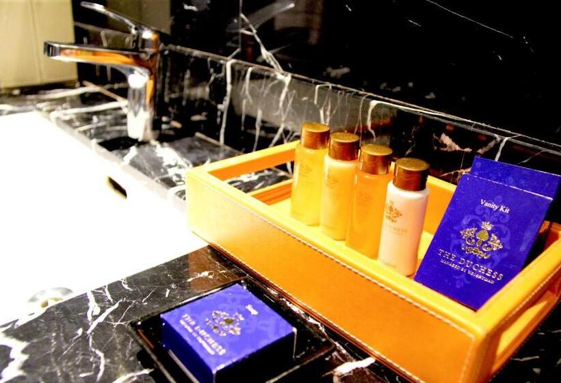 استودیوی استاندارد, The Duchess