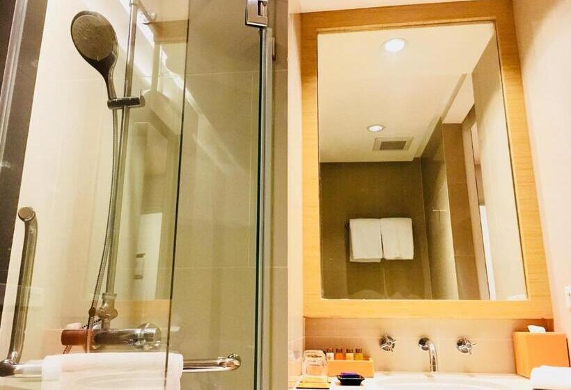 استودیوی استاندارد, The Duchess