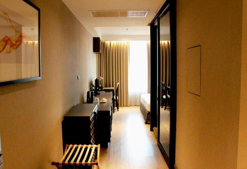 استودیوی استاندارد, The Duchess