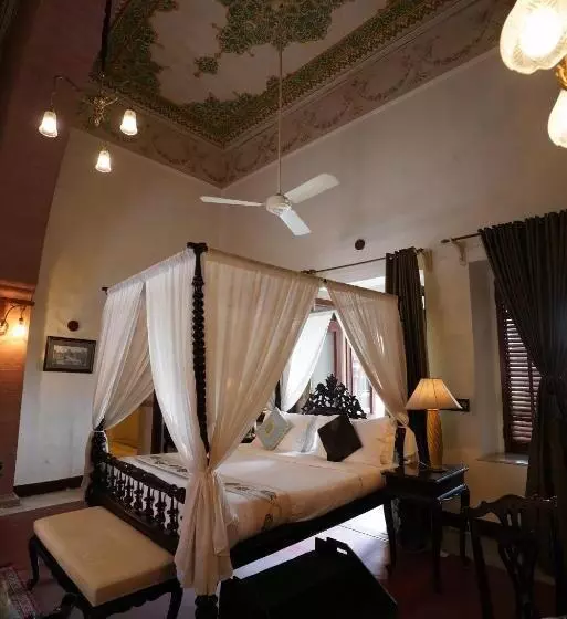 スイート, The Laxmi Niwas Palace