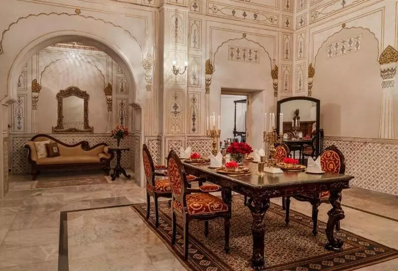 プレジデントスイートルーム, The Laxmi Niwas Palace