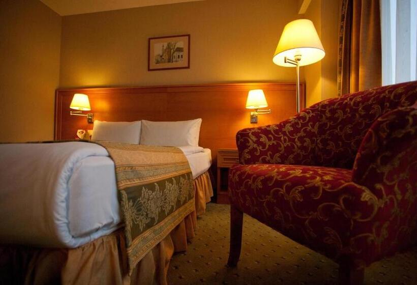 Quarto Estandar, Vilnius Park Plaza Hotel, Restaurant & Terrace, Panorama Bar, Conference & Banquet Center