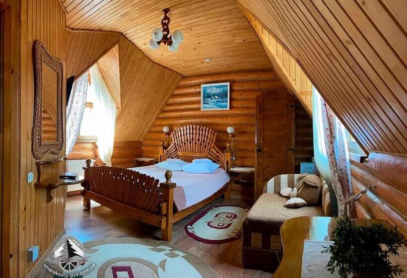 バルコニー付きスタンダードトリプルルーム, Smerekovyi Dvir