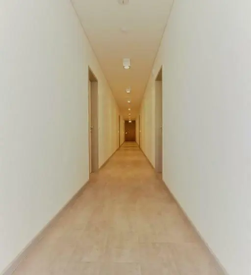 スタンダードスタジオ, Campus Apartments