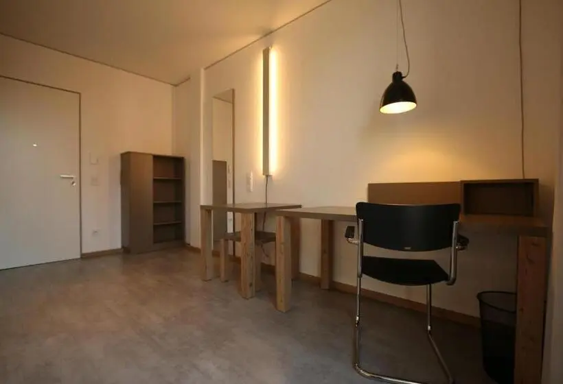 バルコニー付きスタンダードステューディオ, Campus Apartments