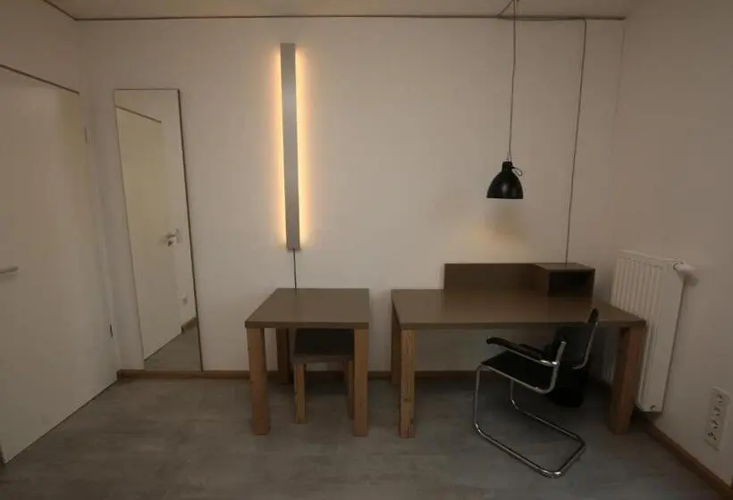 バルコニー付きスタンダードステューディオ, Campus Apartments