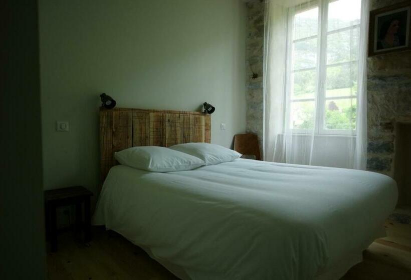 غرفة قياسية, Hôtel Restaurant Le Parisien