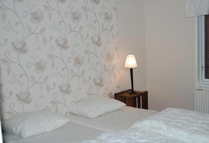 标准单人间共用浴室, Vånga Hostel