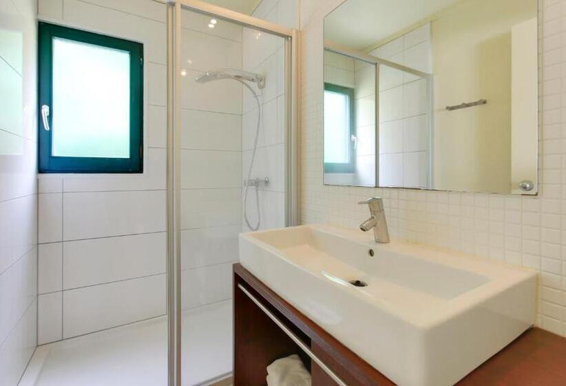ツーベッドルーム　ヴィラ, Camping & Resort Sangulí Salou