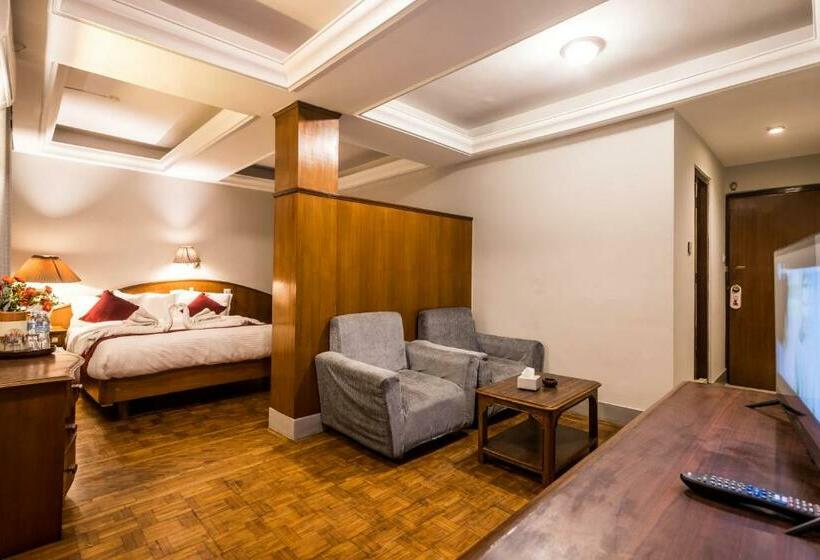 سوییت لوکس, Mystic Homes