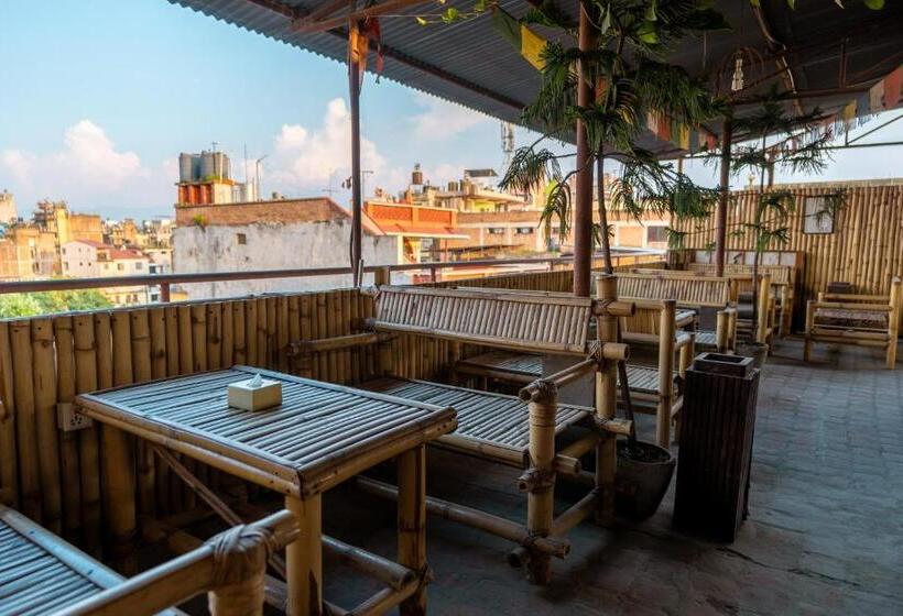 سوییت لوکس, Mystic Homes