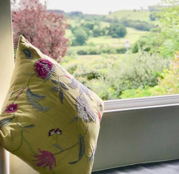 ガーデンビュースイート, Old School House