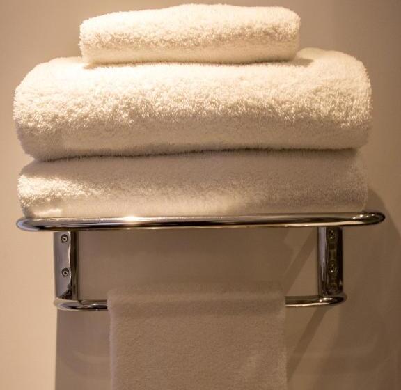 キングサイズベッドのデラックスルーム, Old School House