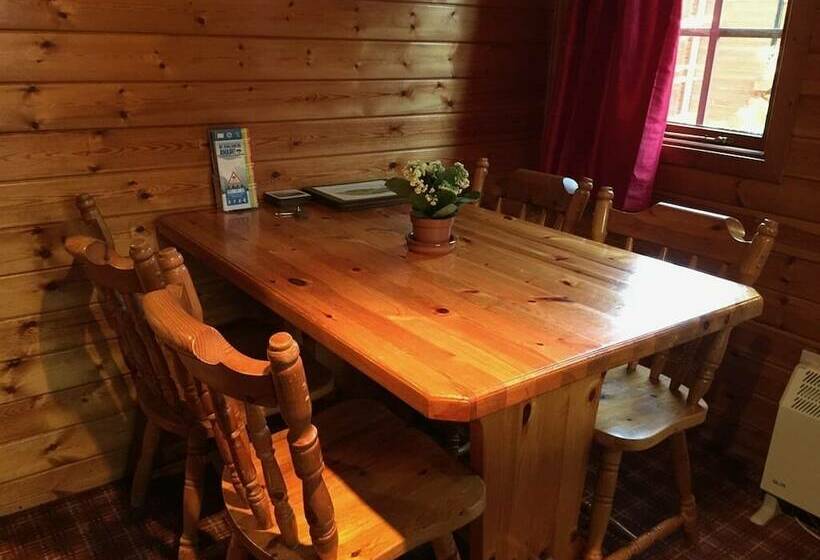 Хижина, Lurchers Cabin Aviemore