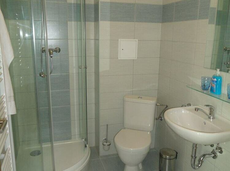 סטודיו נוח, Penzion Dominik