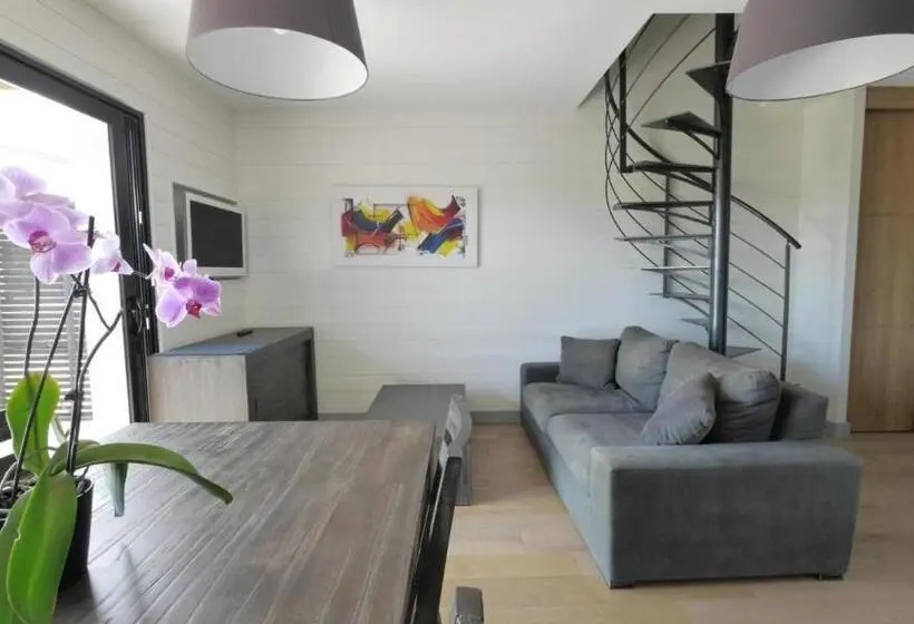 آپارتمان 1 خوابه با چشم‌انداز استخر, Villa Mané Lann Maison D Hôtes & Spa