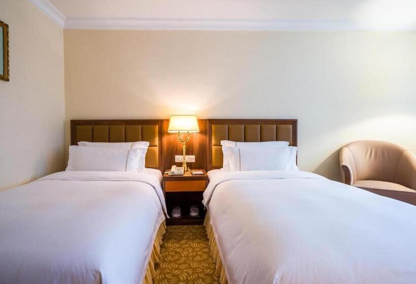 Номер бизнес-класса, China Mayors Plaza Free Shuttle Between Hotel And Exhibition Center & Exhibitor Registration Count