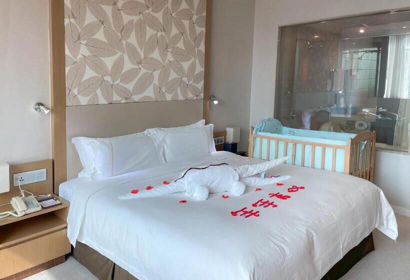 Номер Executive, China Mayors Plaza Free Shuttle Between Hotel And Exhibition Center & Exhibitor Registration Count