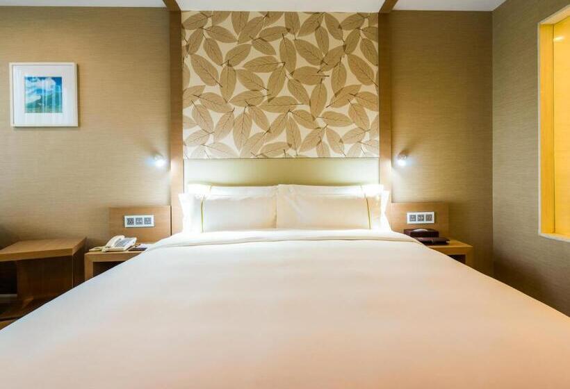 Номер Executive, China Mayors Plaza Free Shuttle Between Hotel And Exhibition Center & Exhibitor Registration Count